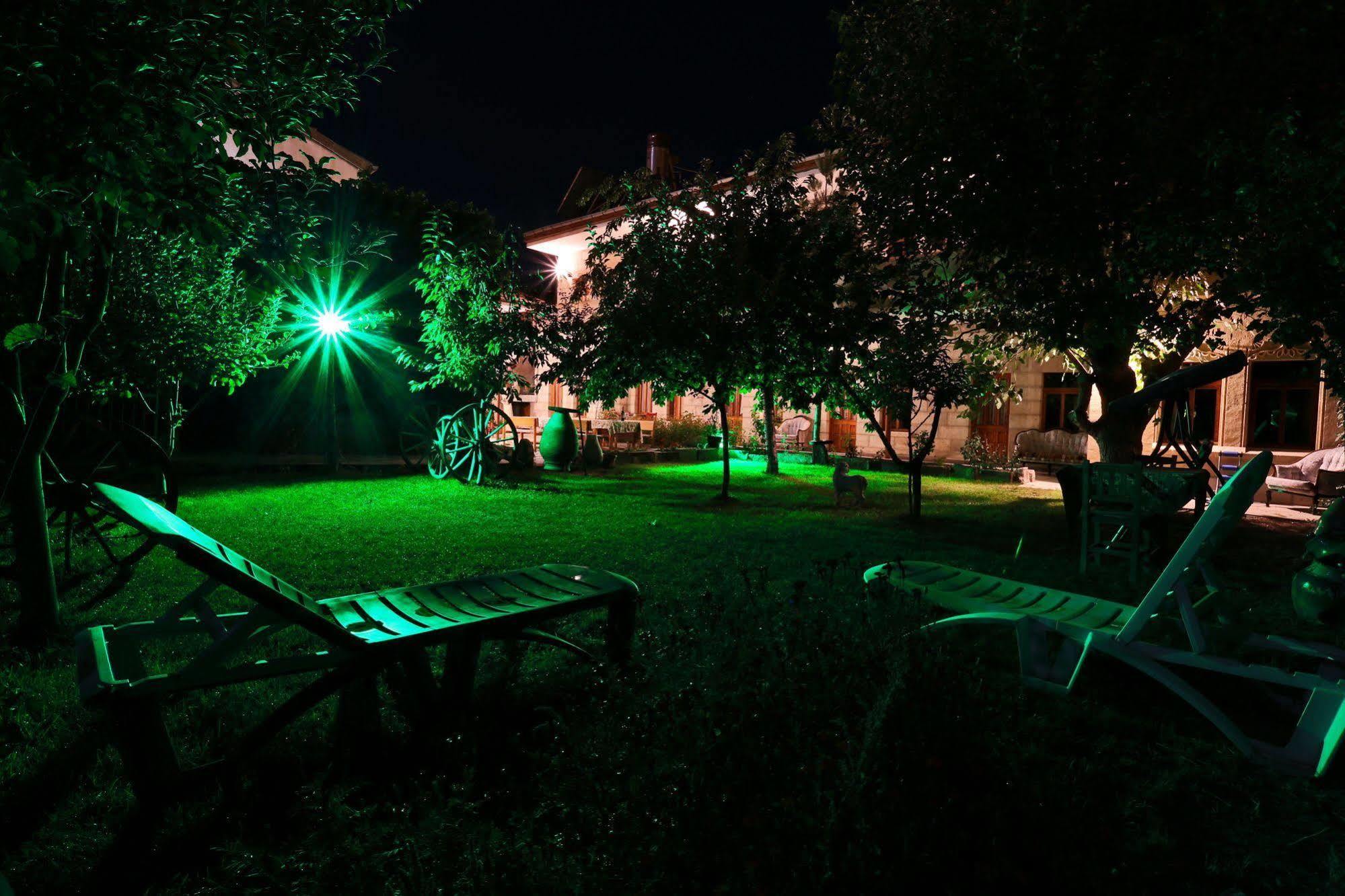 Anatolia Raymonde Cave House Hotel Uchisar Exterior photo